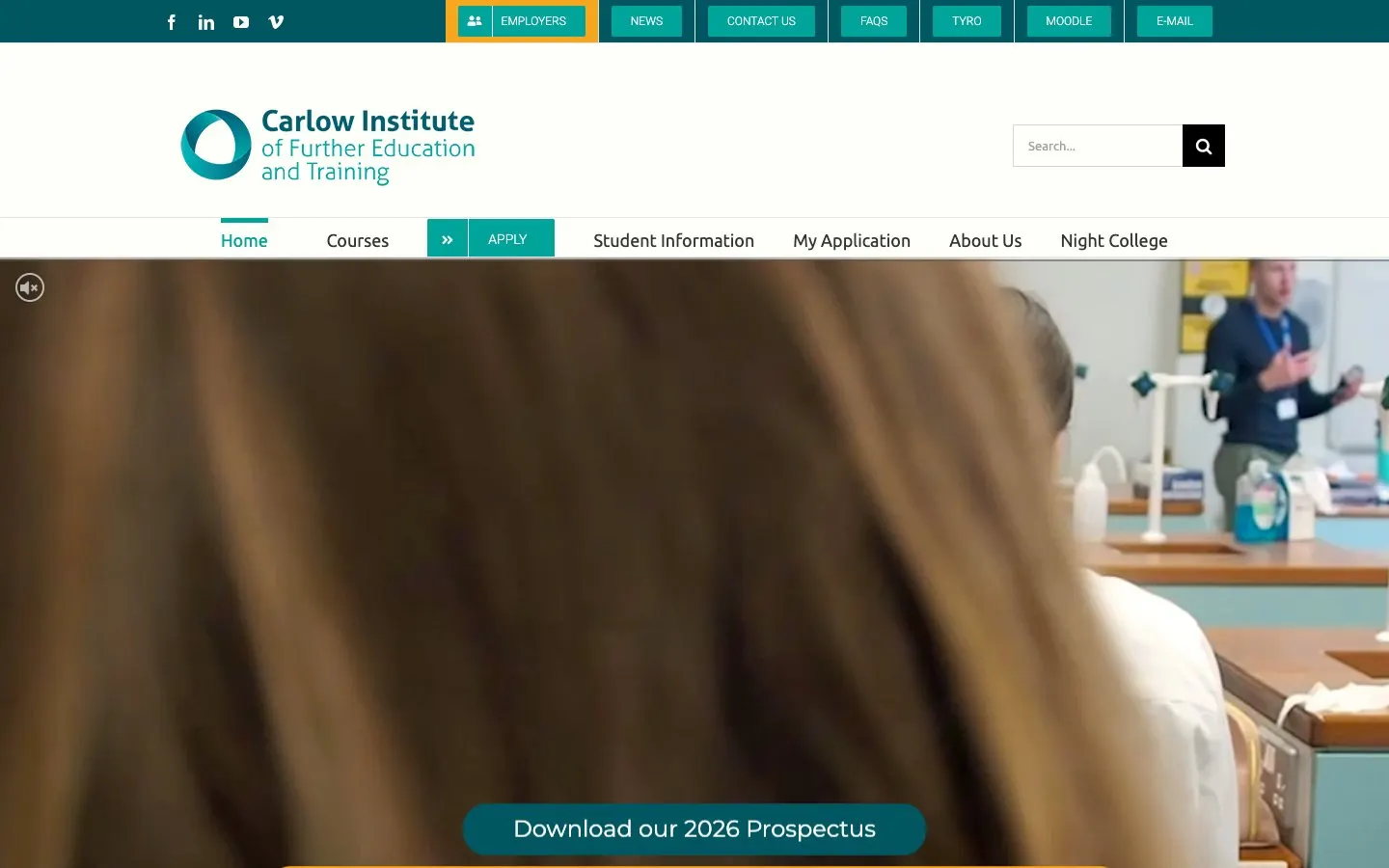 الموقع الإلكتروني لـ Carlow Institute