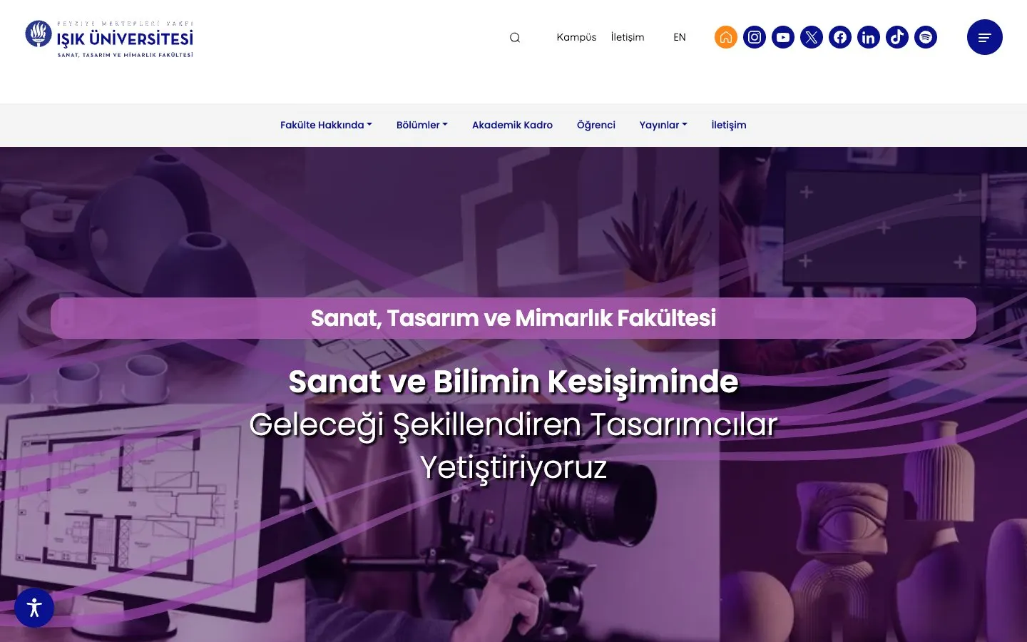 El sitio web de Işık Üniversitesi – Sanat, Tasarım ve Mimarlık Fakültesi