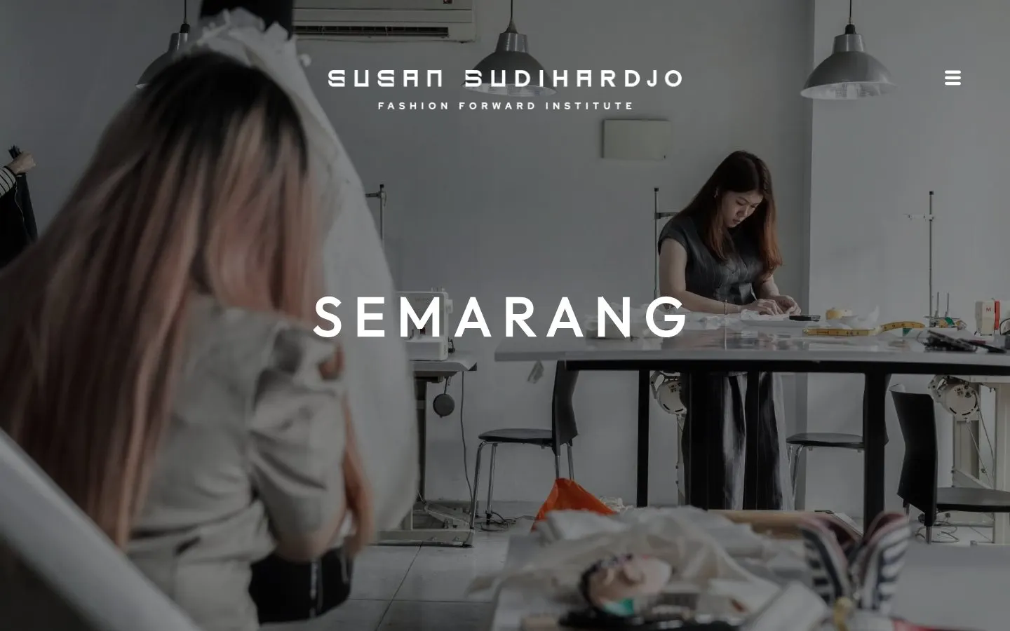 El sitio web de Susan Budihardjo Fashion Forward Institute – Semarang